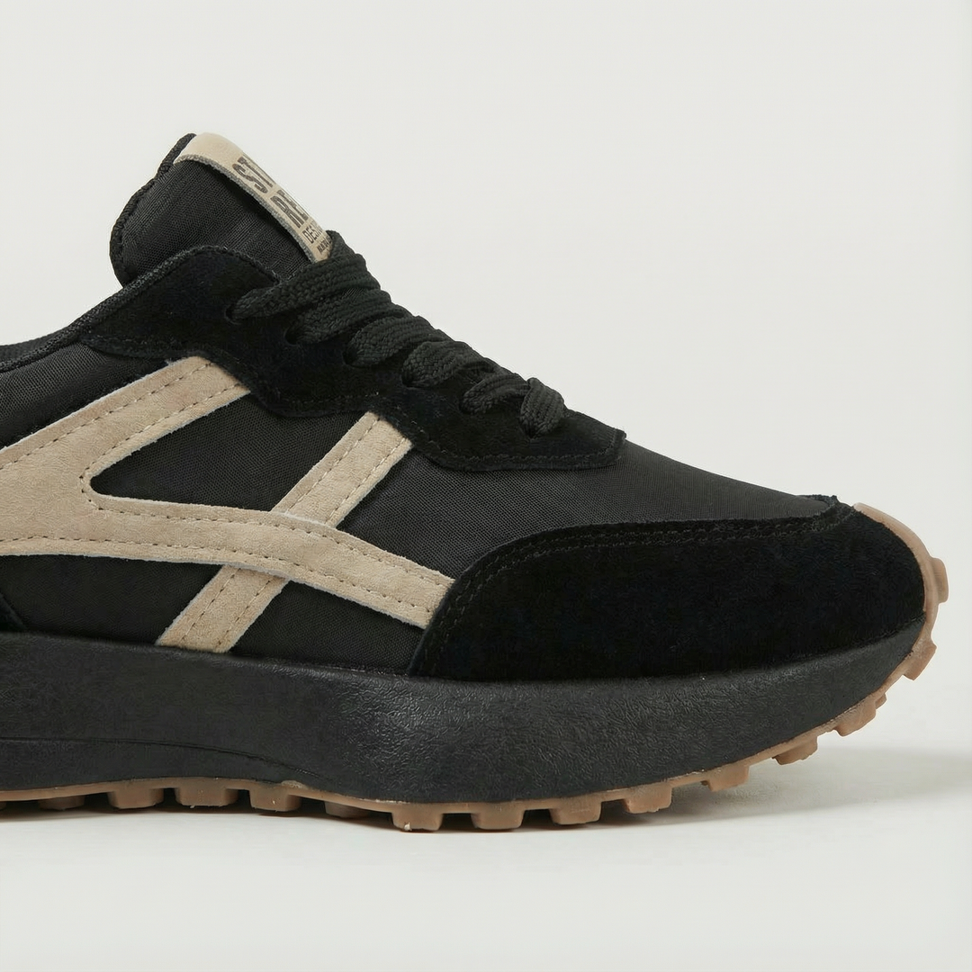 Oregon Atlas Walk Sneakers
