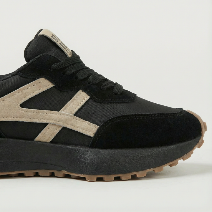 Oregon Atlas Walk Sneakers
